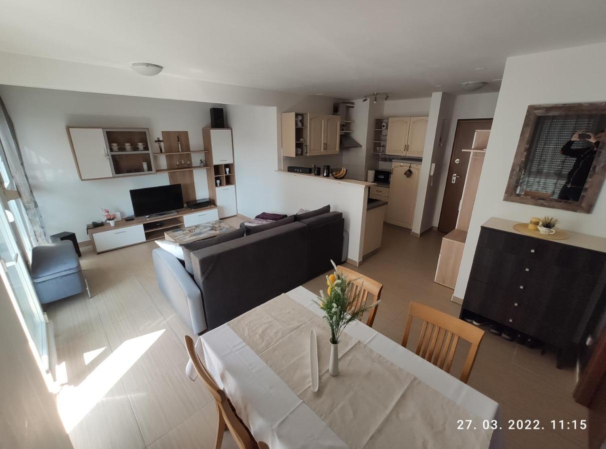 Apartman Antonela With Free Garage Parking Apartment Split Exterior photo
