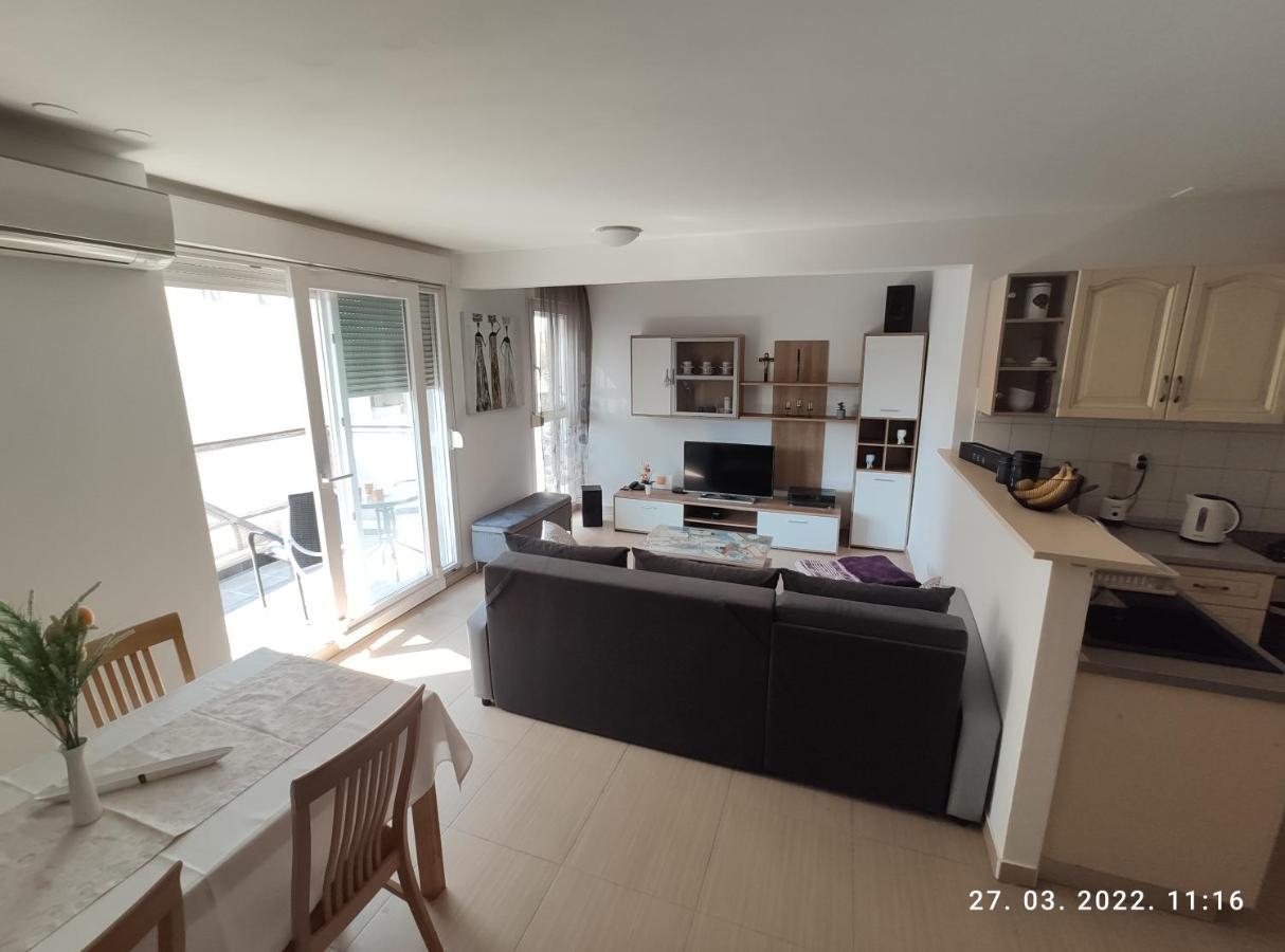 Apartman Antonela With Free Garage Parking Apartment Split Exterior photo